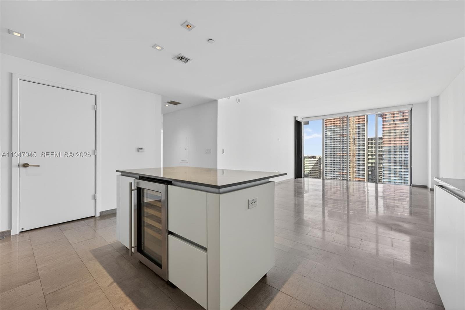 68 SE 6th St # 2110, Miami FL 33131