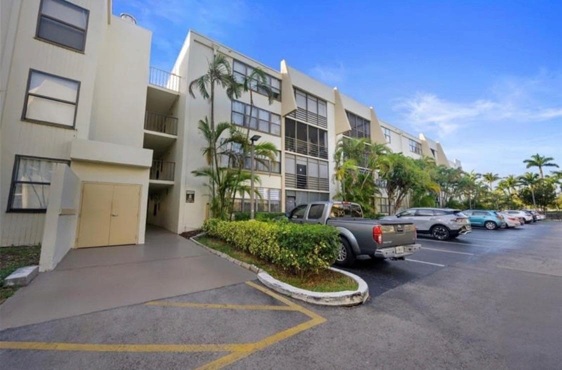 20441 NE 30th Avenue # 9, Miami FL 33180