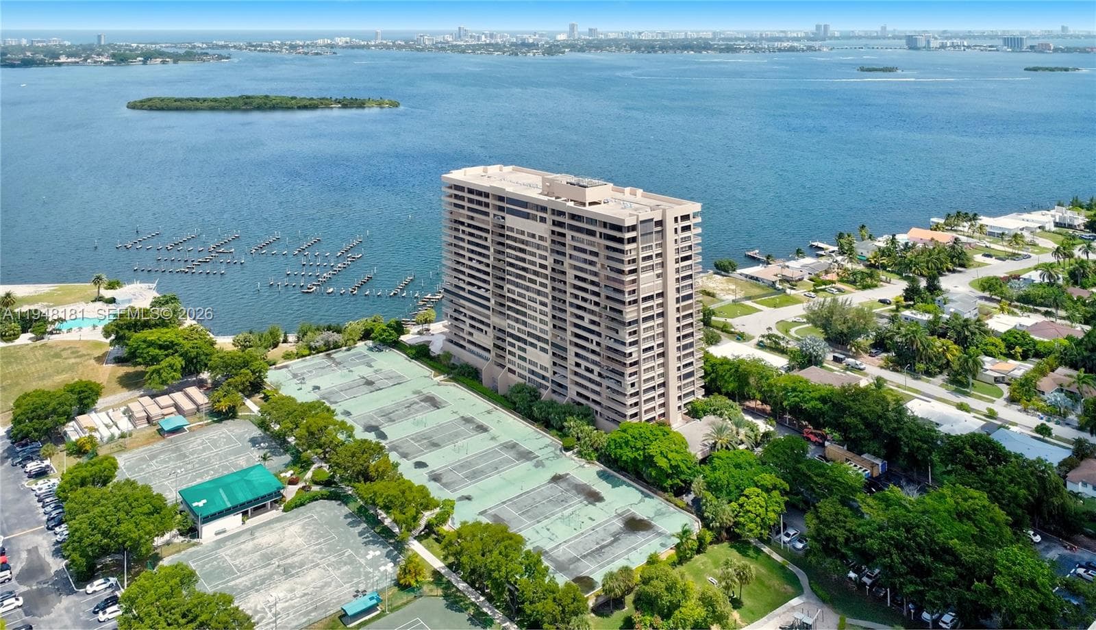 11113 Biscayne Blvd, Miami FL 33181