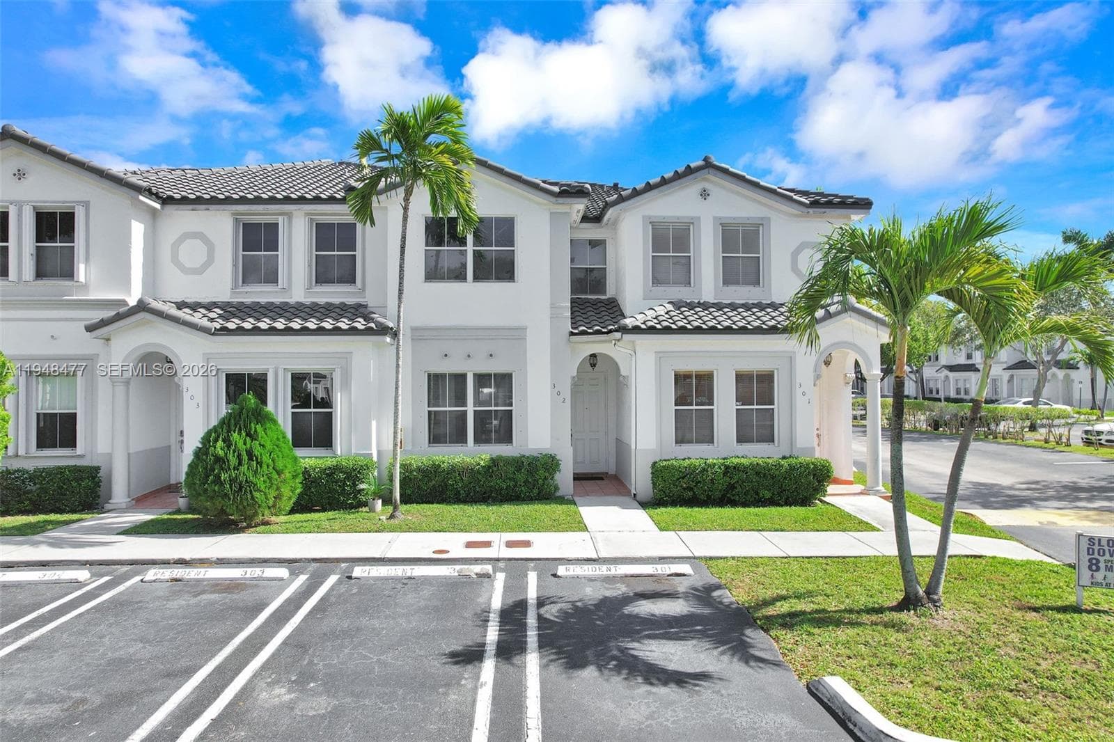 5420 NW 107 AVE # 302, Doral FL 33178