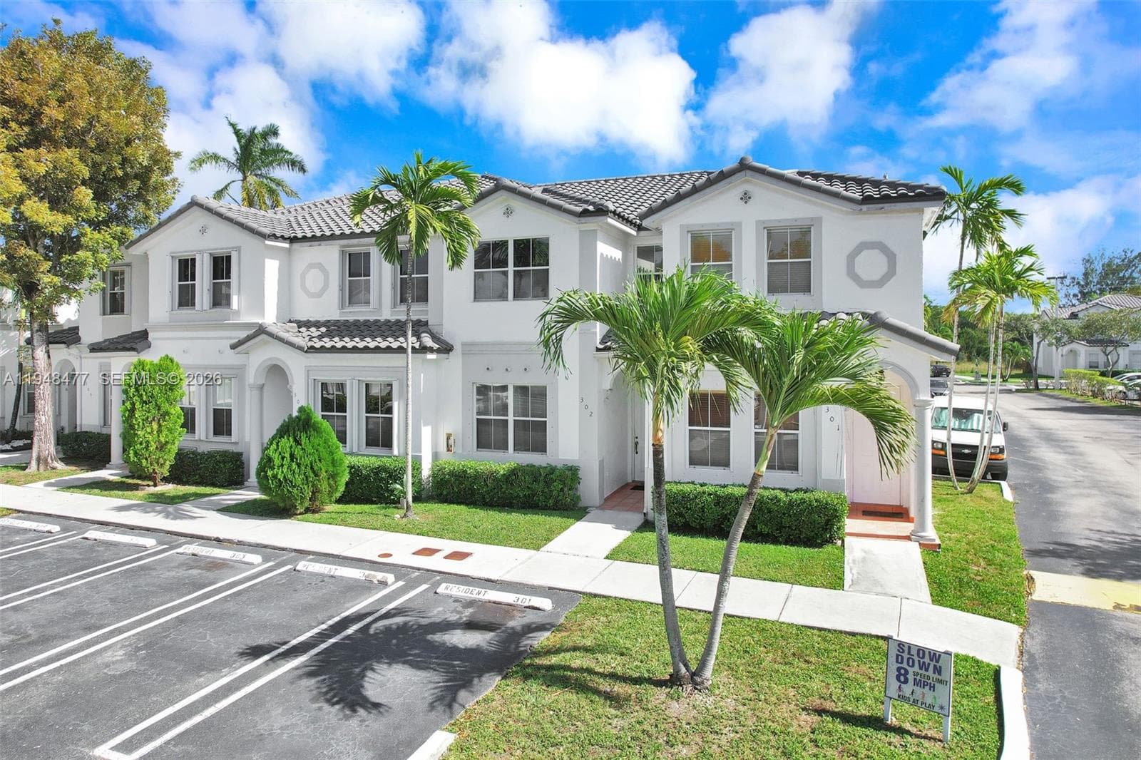 5420 NW 107 AVE # 302, Doral FL 33178