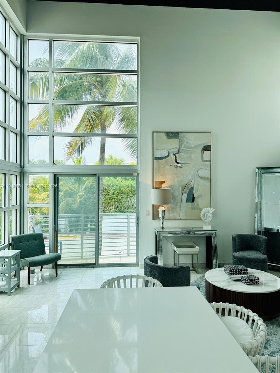 7700 Collins Ave # 5, Miami Beach FL 33141