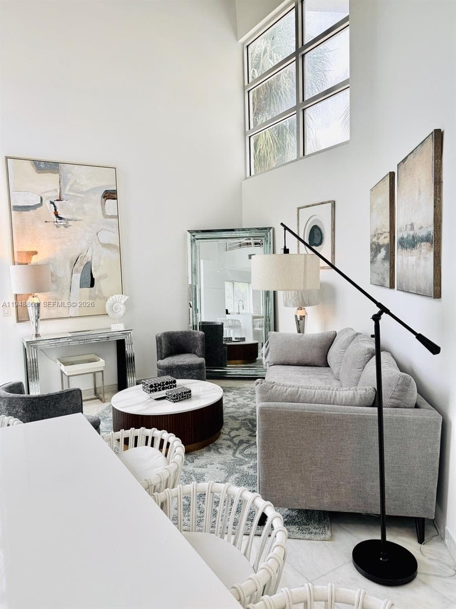 7700 Collins Ave # 5, Miami Beach FL 33141
