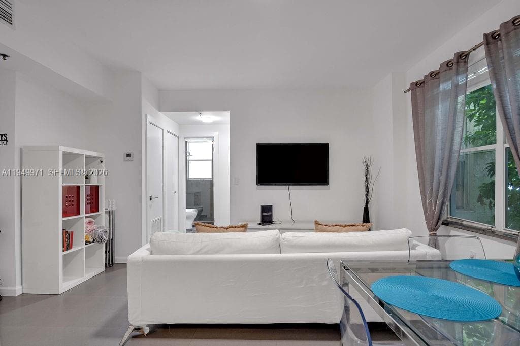 747 Michigan Ave # 201, Miami Beach FL 33139