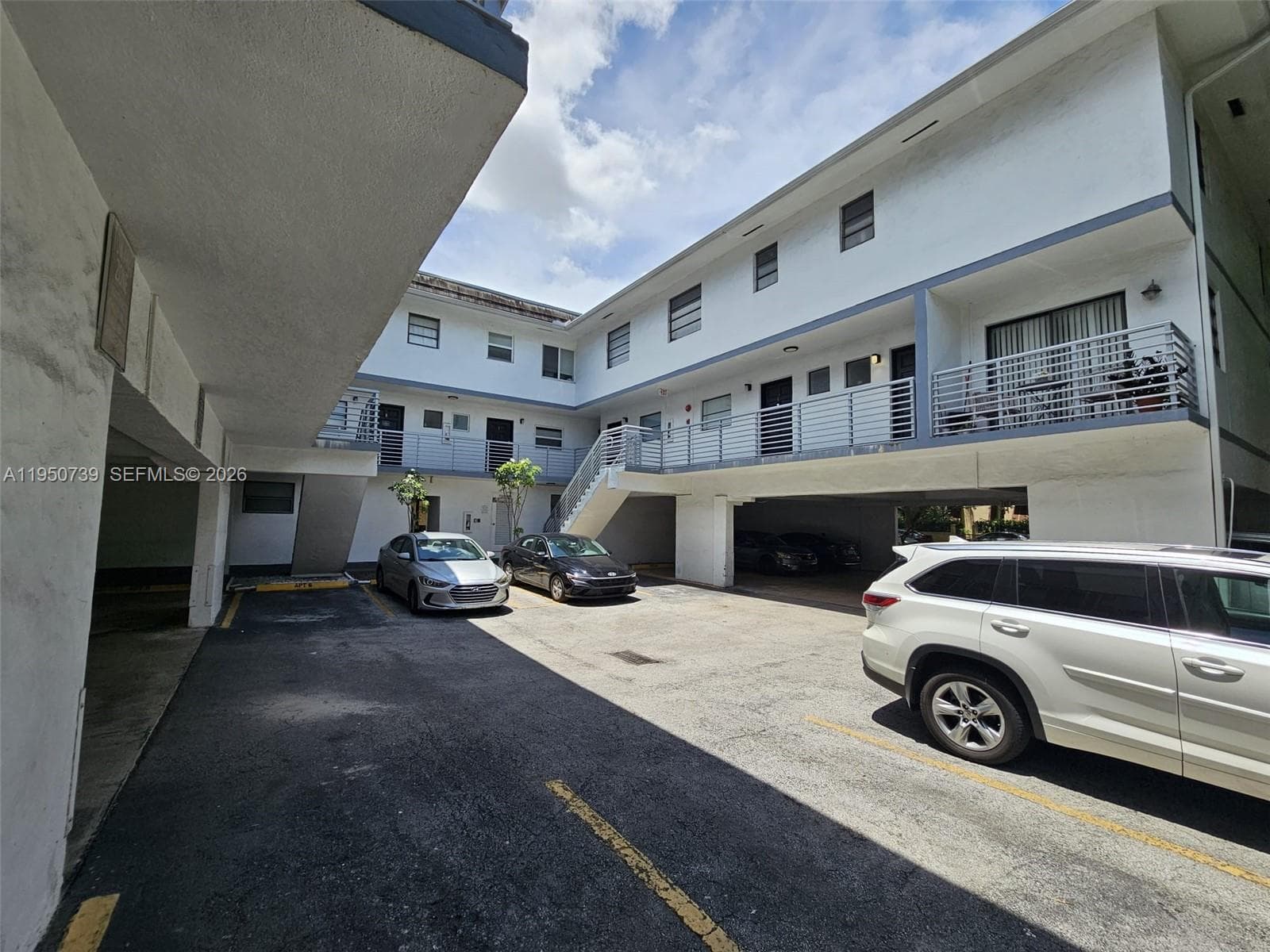 235 Antilla Ave # 4, Coral Gables FL 33134