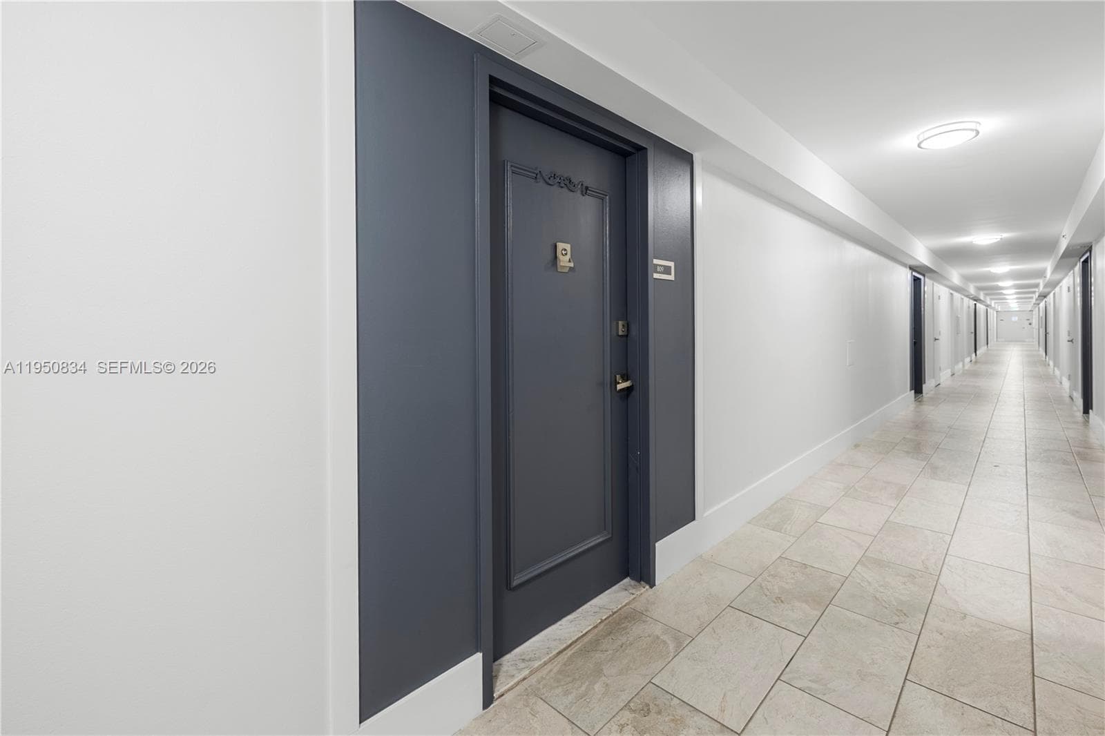 6039 Collins Ave # 809, Miami Beach FL 33140