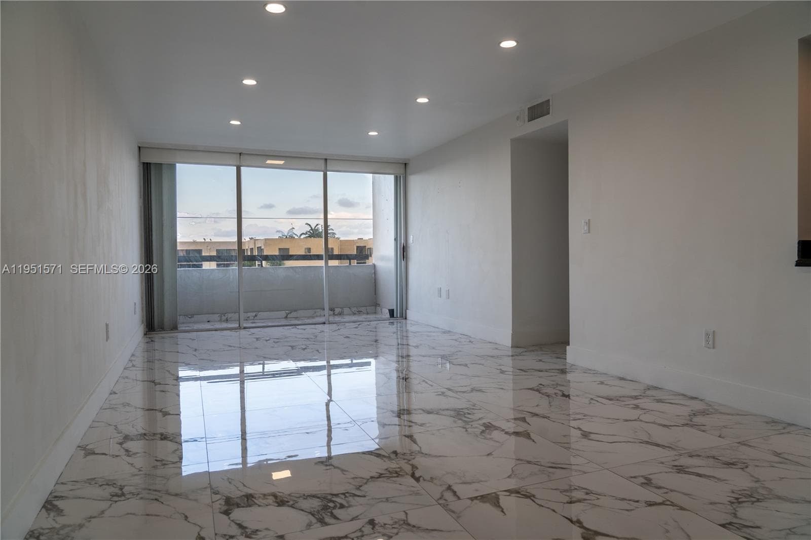 854 NW 87th Ave # 405, Miami FL 33172