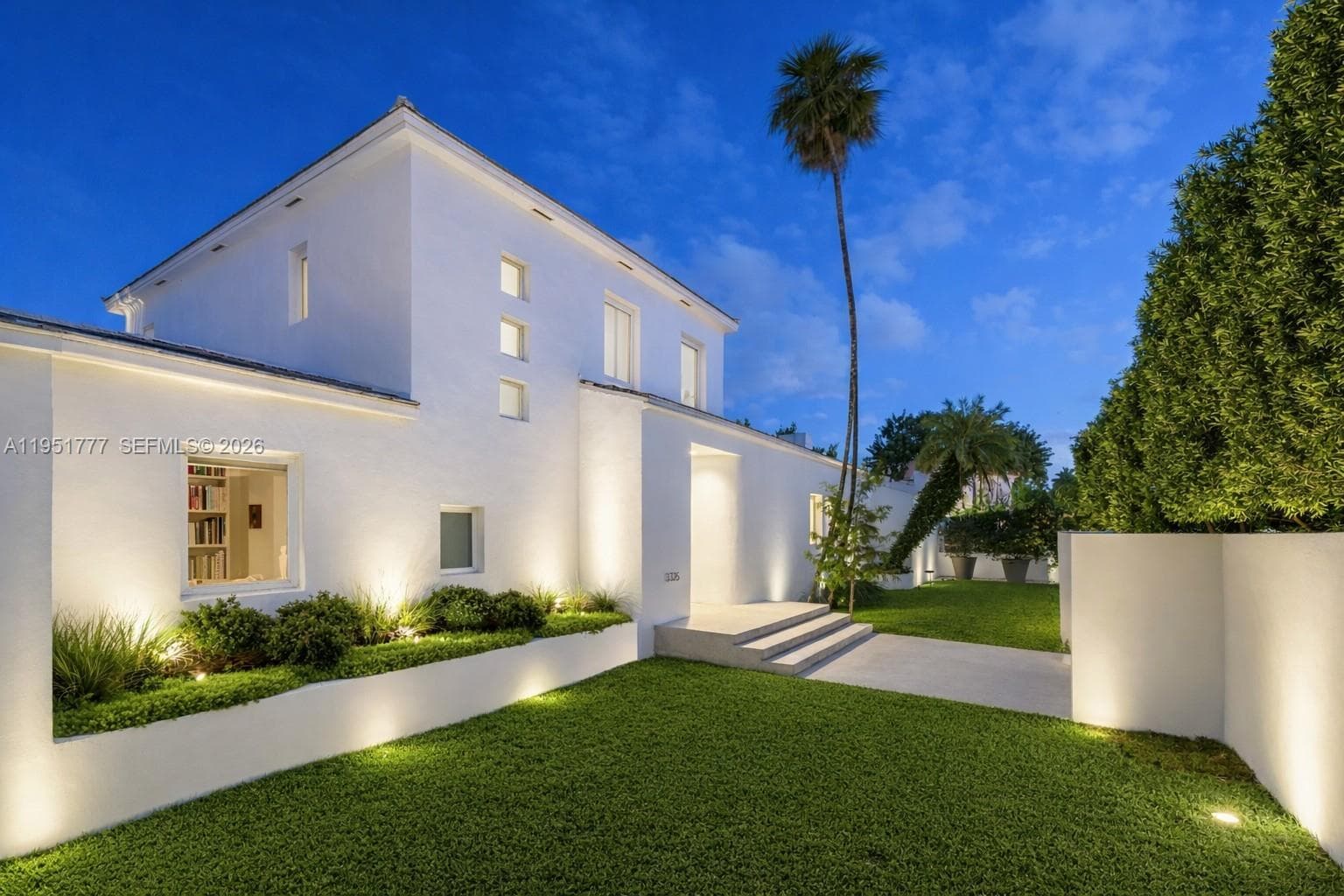 3325 Pine Tree Dr, Miami Beach FL 33140