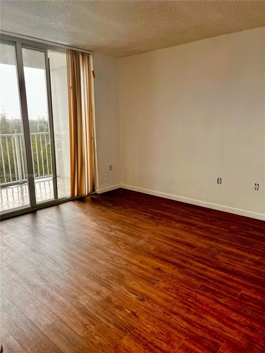1300 NE Miami Gardens Dr # 1001E, Miami FL 33179