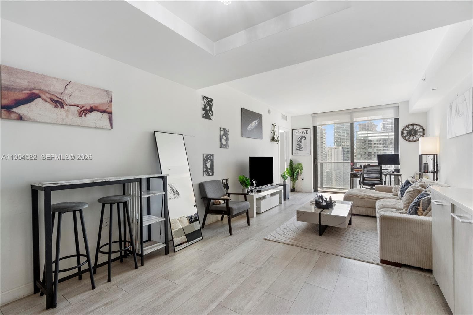 55 SW 9th St # 3005, Miami FL 33130