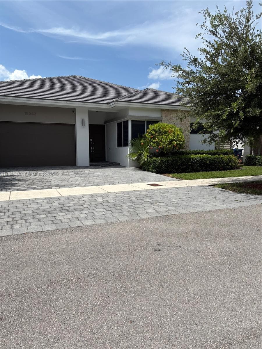 15062 SW 177th Ter, Miami FL 33187