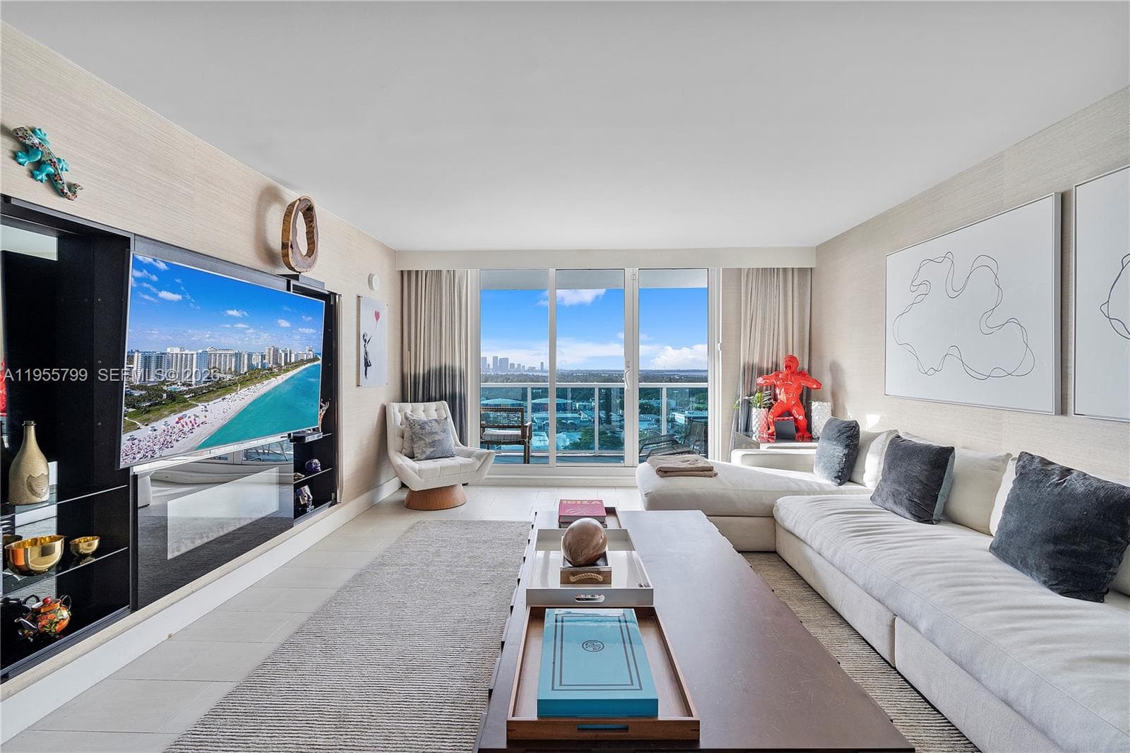 102 24th St # 1427, Miami Beach FL 33139