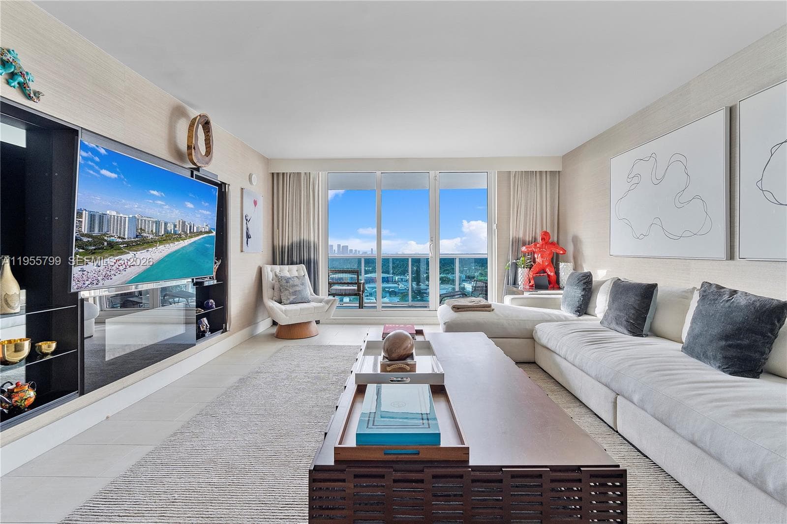 102 24th St # 1427, Miami Beach FL 33139