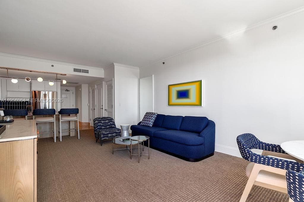 4401 Collins Ave # 1712, Miami Beach FL 33140