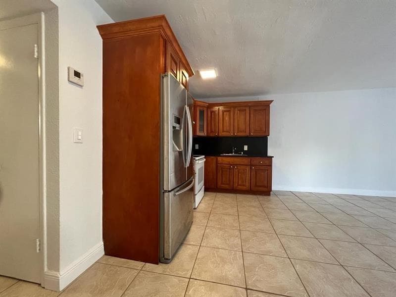 7851 Dunham Boulevard # 4, Miami FL 33138