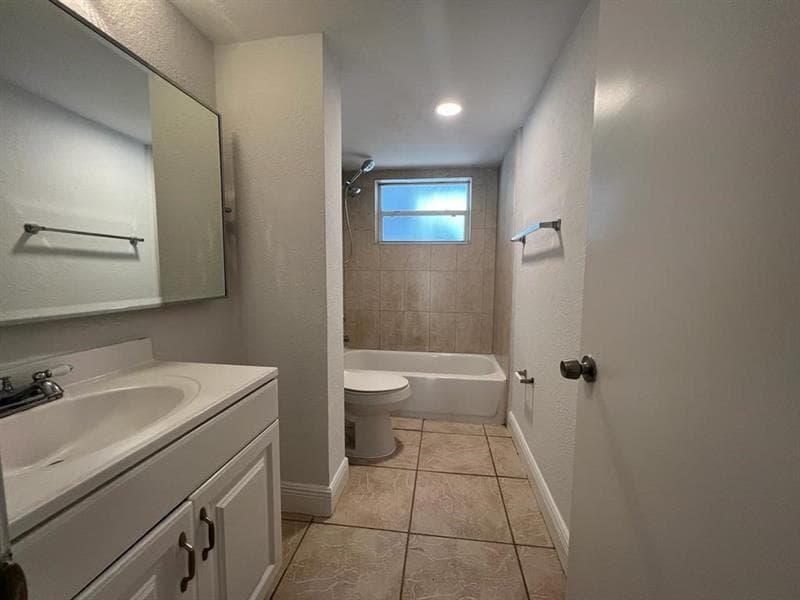 7851 Dunham Boulevard # 4, Miami FL 33138