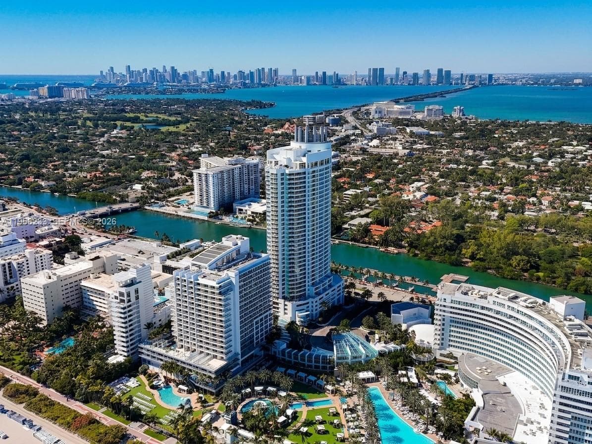 4391 Collins Ave # 1703, Miami Beach FL 33140
