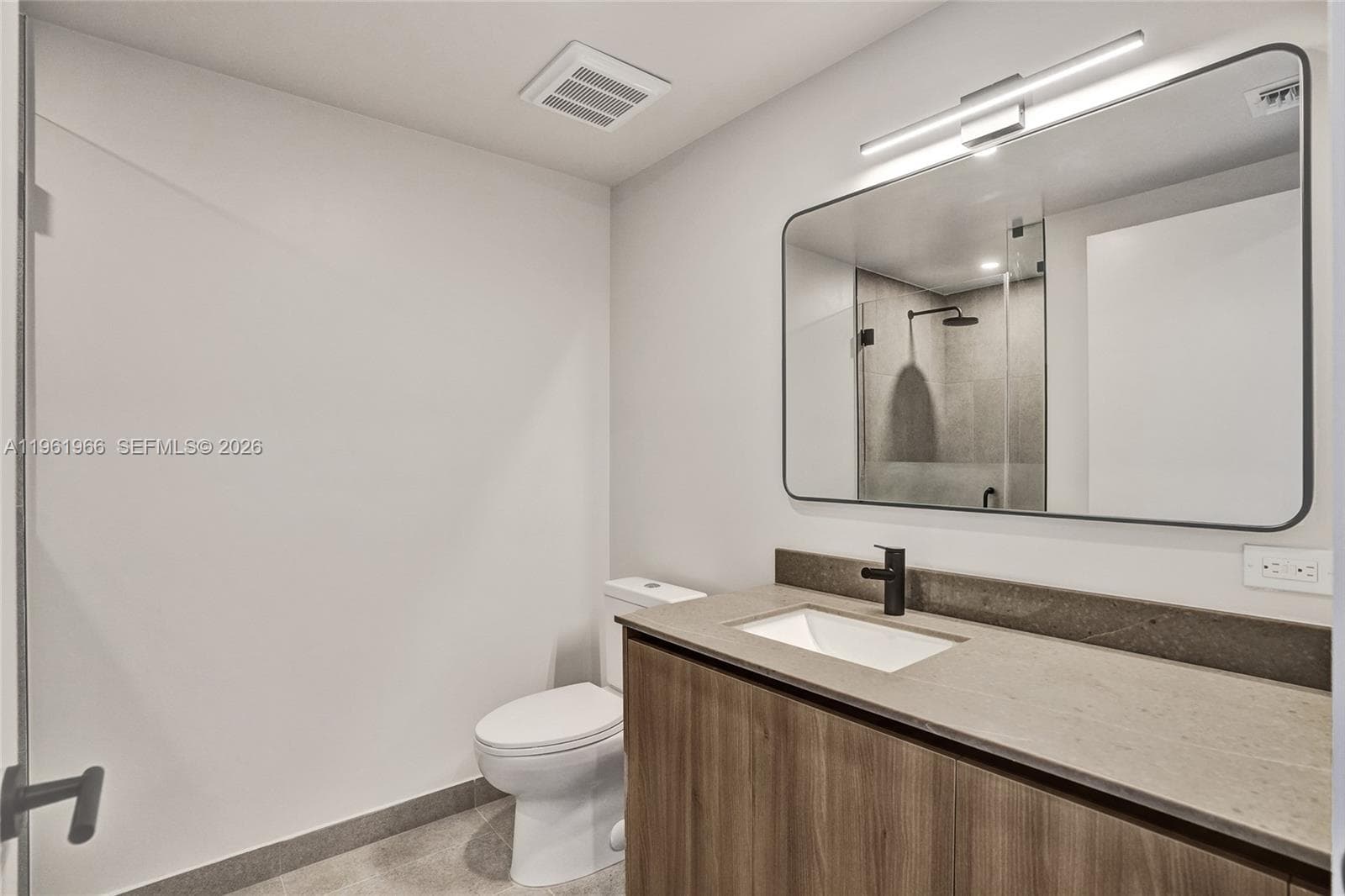 121 NE 5th Street # 1001B, Miami FL 33132