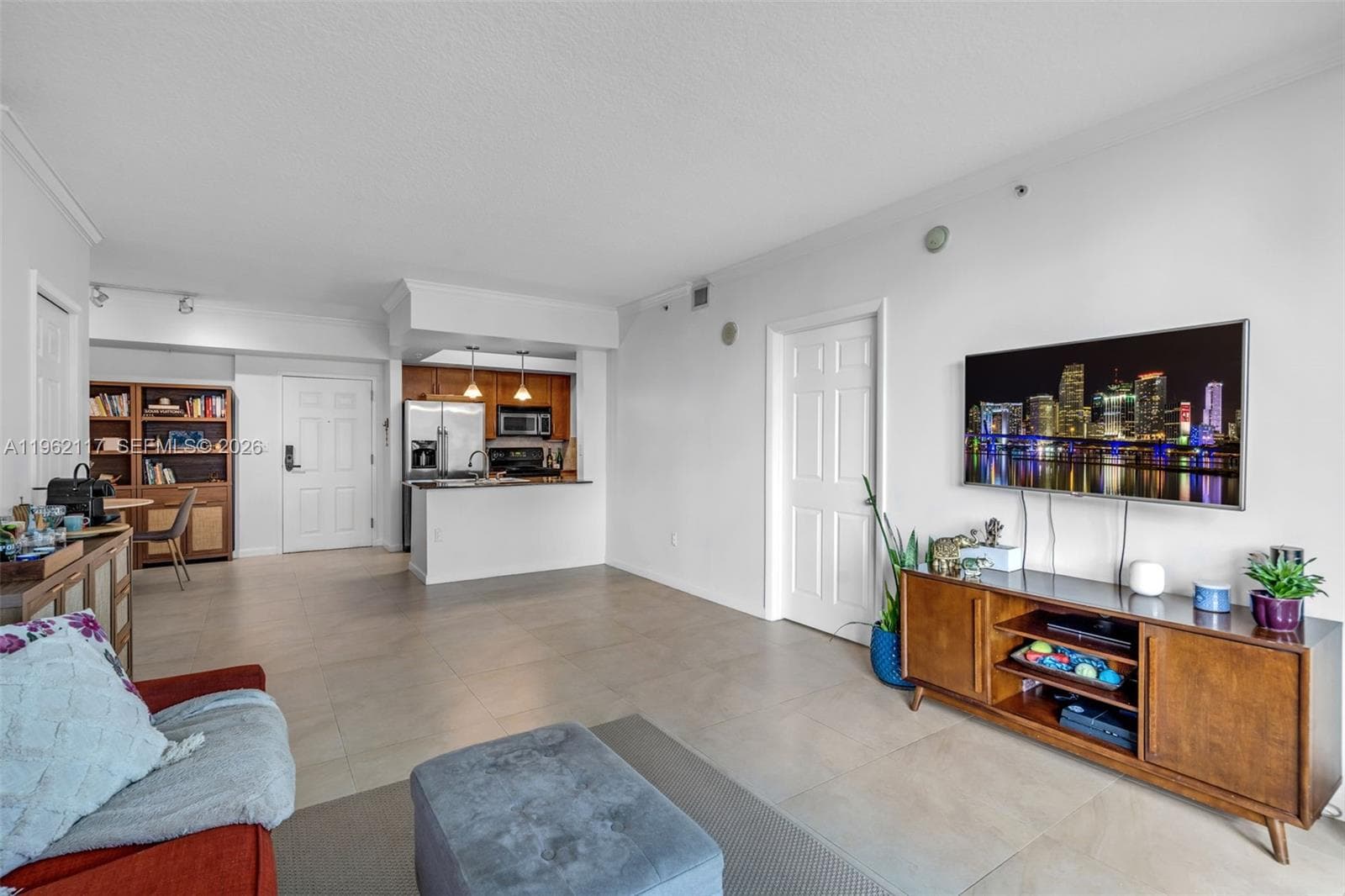 2000 N Bayshore Dr # 909, Miami FL 33137