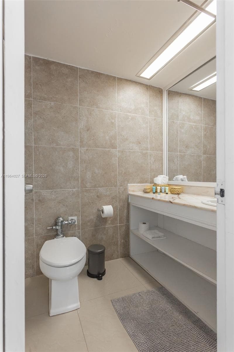 5445 Collins Ave # 1623, Miami Beach FL 33140