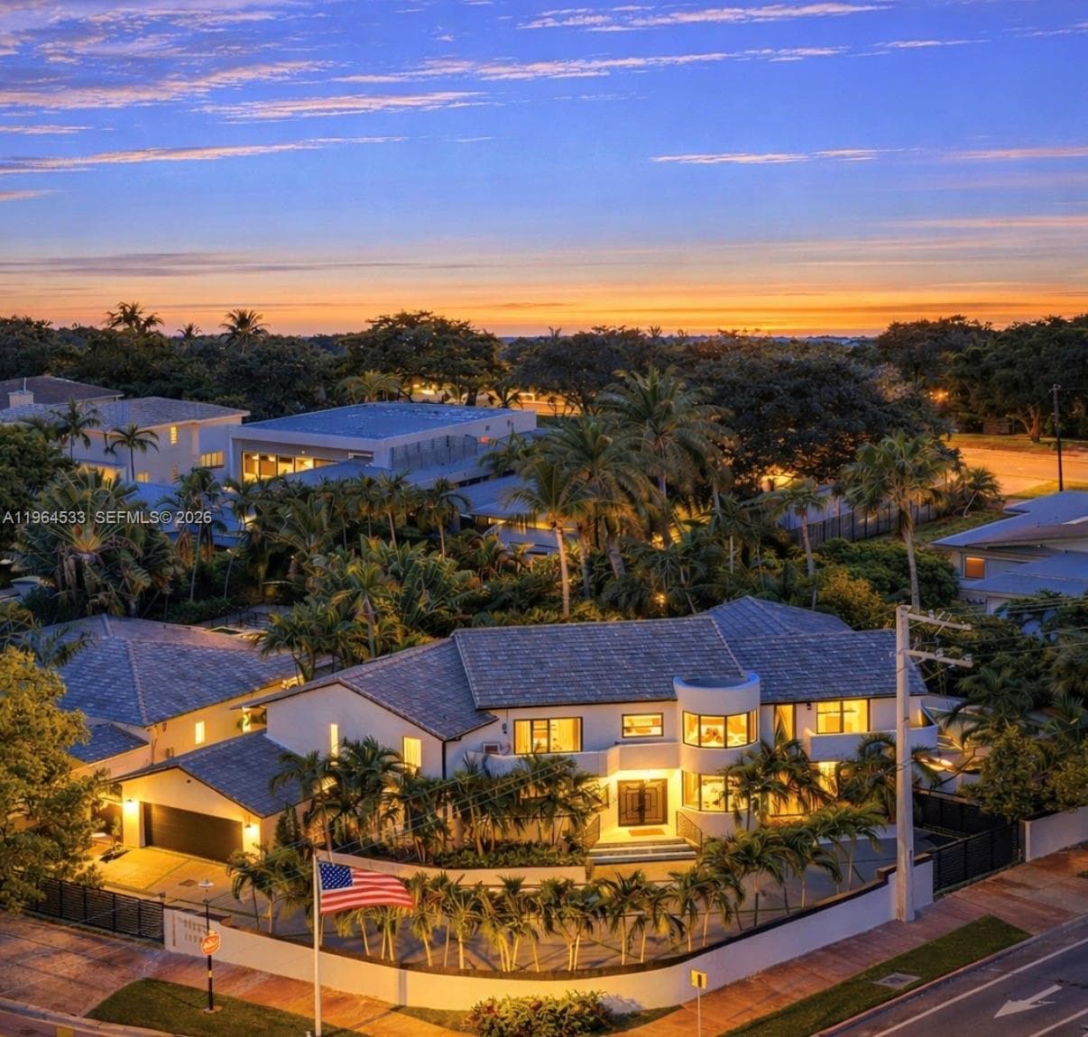 6180 Pine Tree Dr, Miami Beach FL 33140