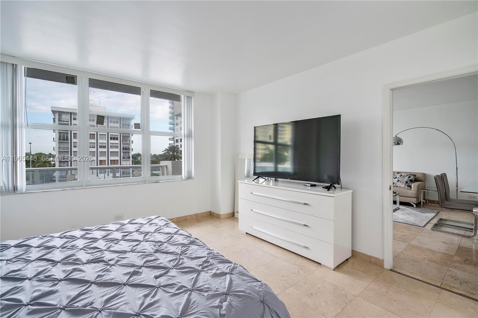 5601 Collins Ave # 423, Miami Beach FL 33140