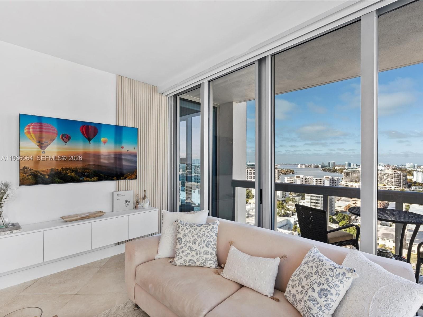 6899 Collins Ave # 1704, Miami Beach FL 33141