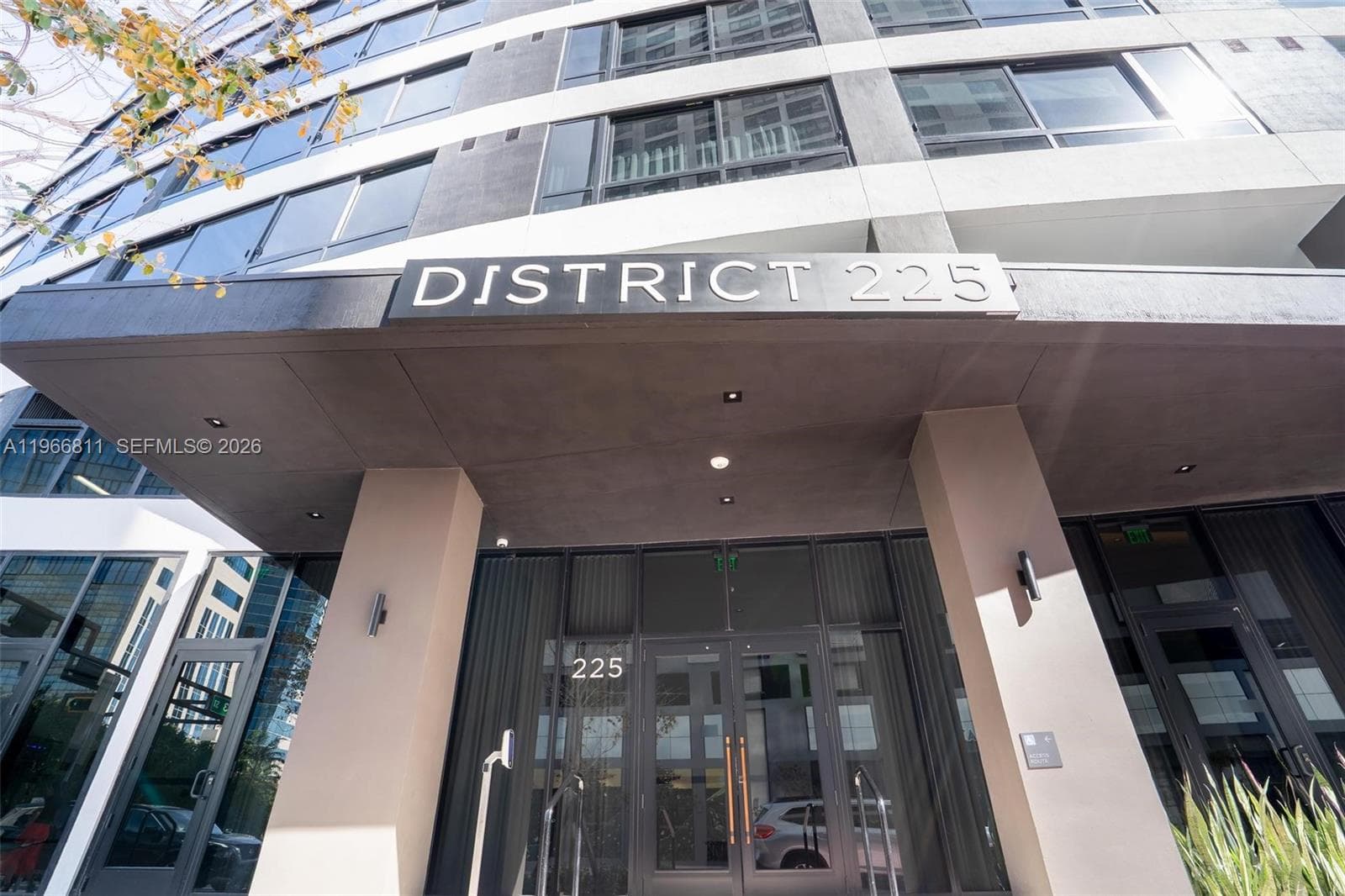 225 N Miami Ave # 3307, Miami FL 33128