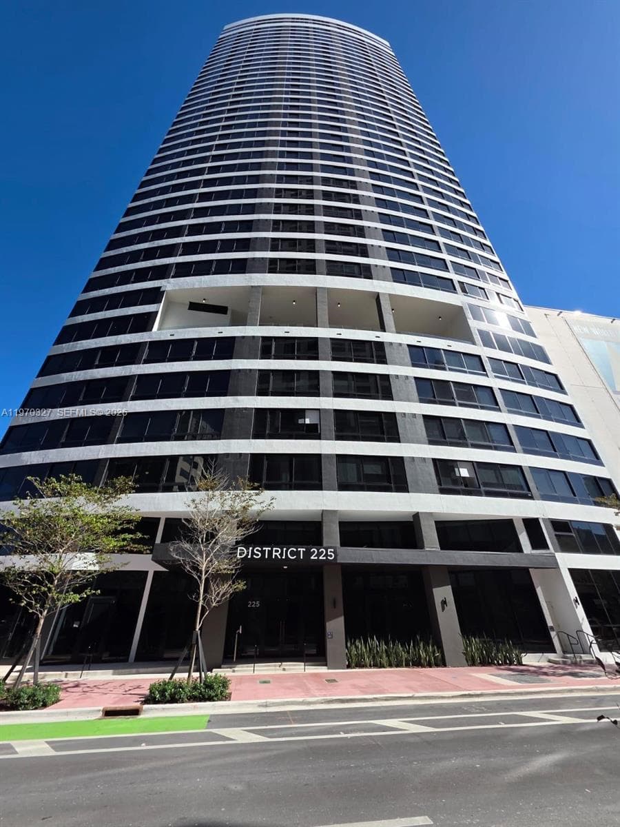 225 N Miami Ave # 804, Miami FL 33128