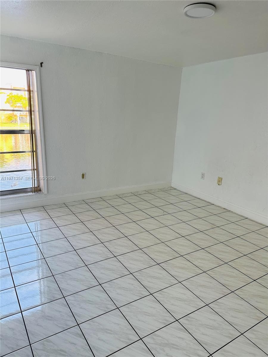 4705 NW 7th St # 7, Miami FL 33126
