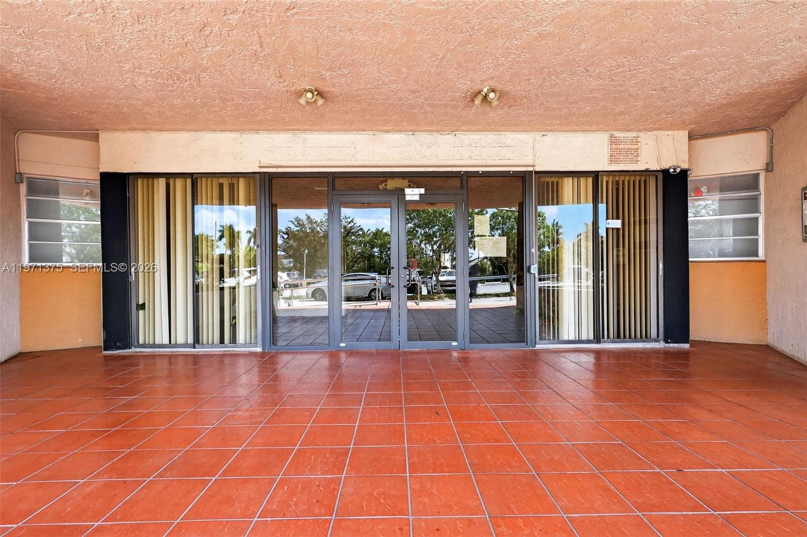 9678 Fontainebleau Blvd # 411, Miami FL 33172
