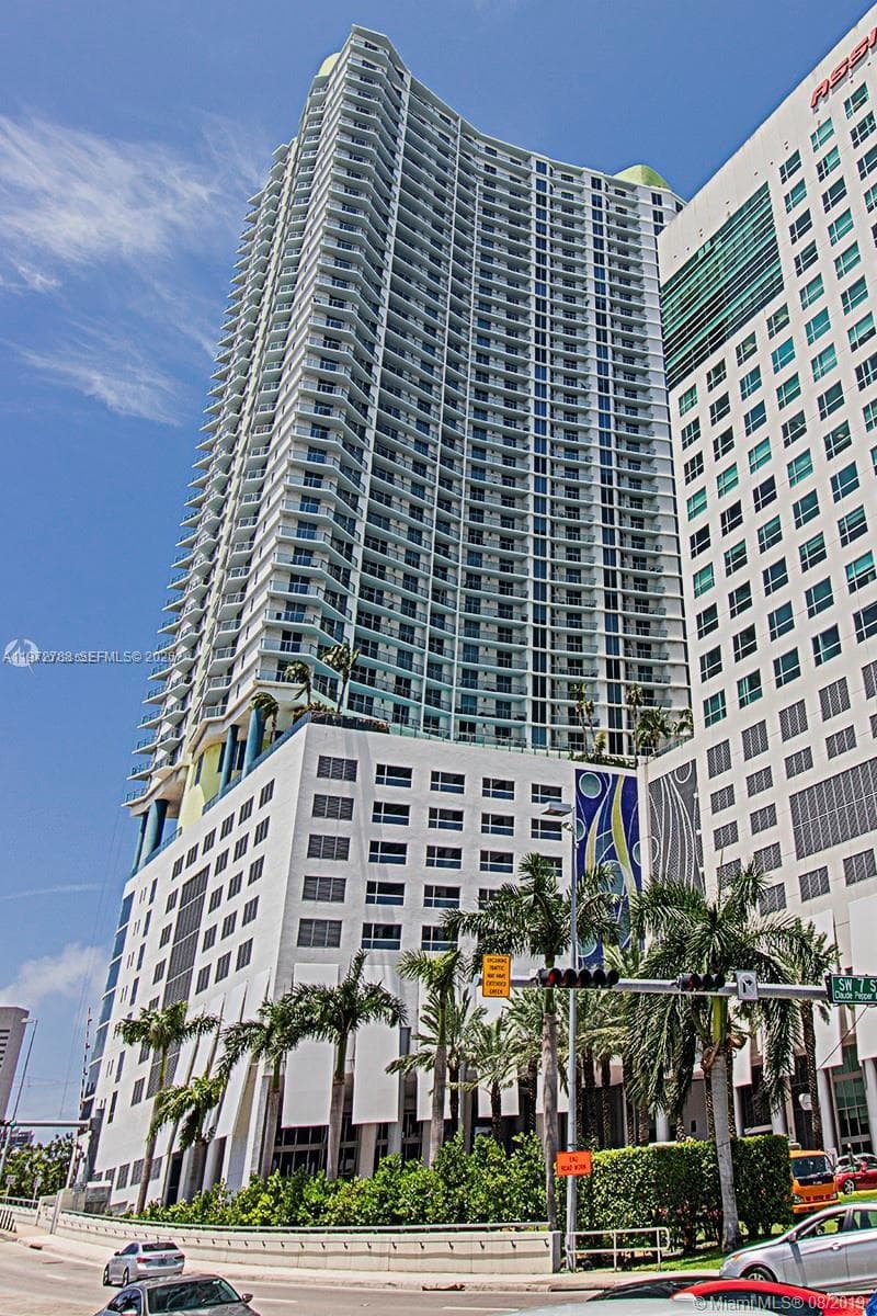 185 SW 7th St # 2202, Miami FL 33130