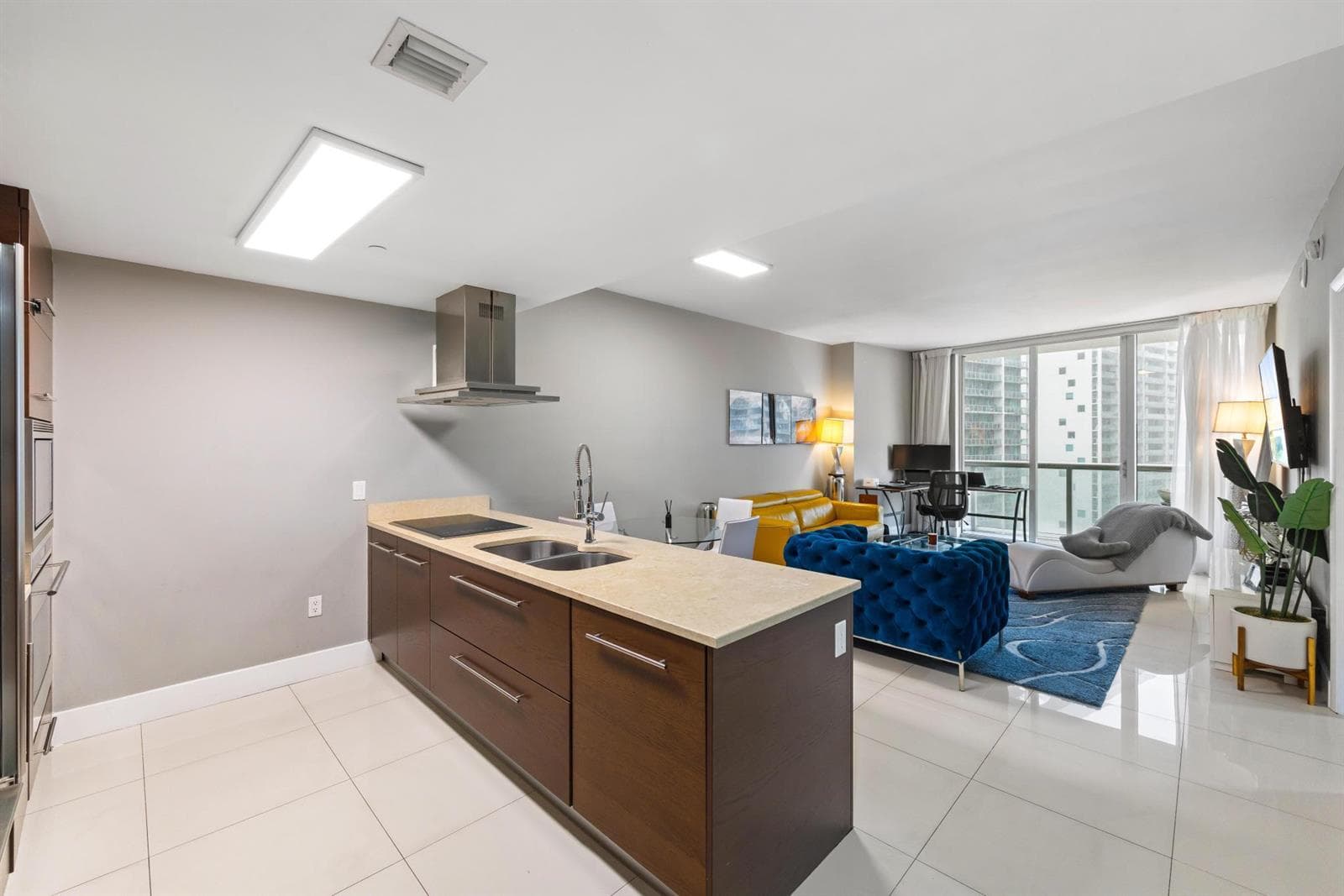 485 Brickell Avenue # 2506, Miami FL 33131