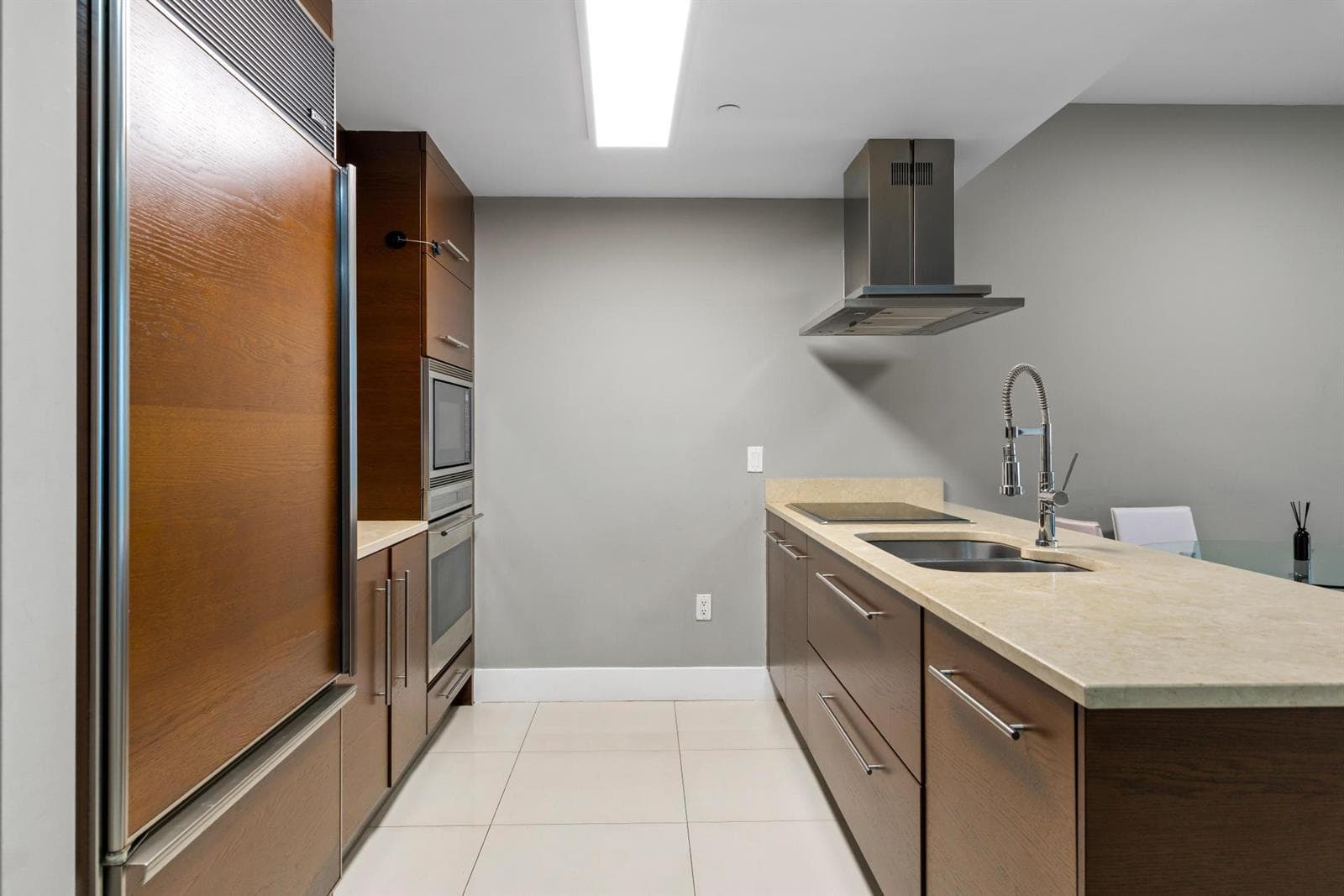 485 Brickell Avenue # 2506, Miami FL 33131