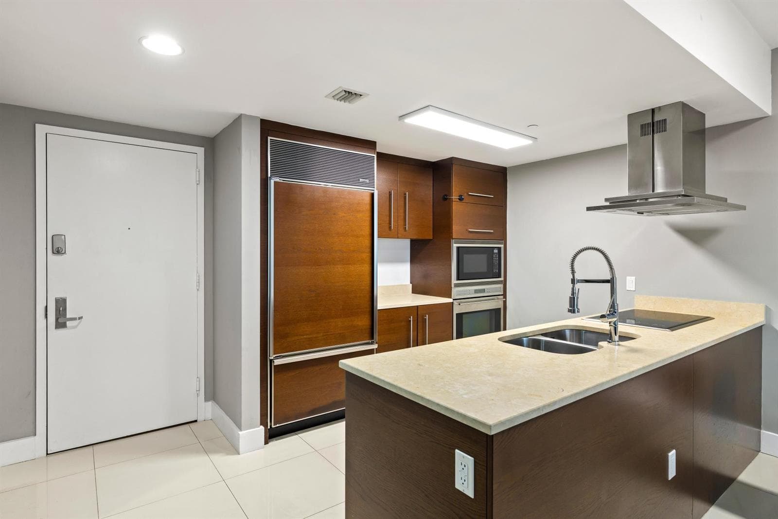 485 Brickell Avenue # 2506, Miami FL 33131