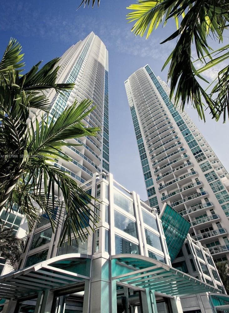950 Brickell Bay Dr # 1107, Miami FL 33131