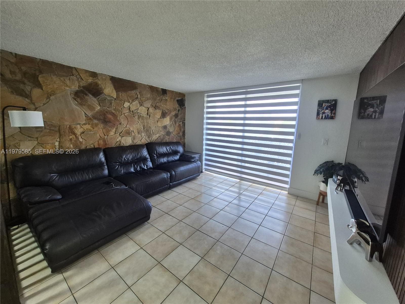 8405 NW 8th St # 304, Miami FL 33126