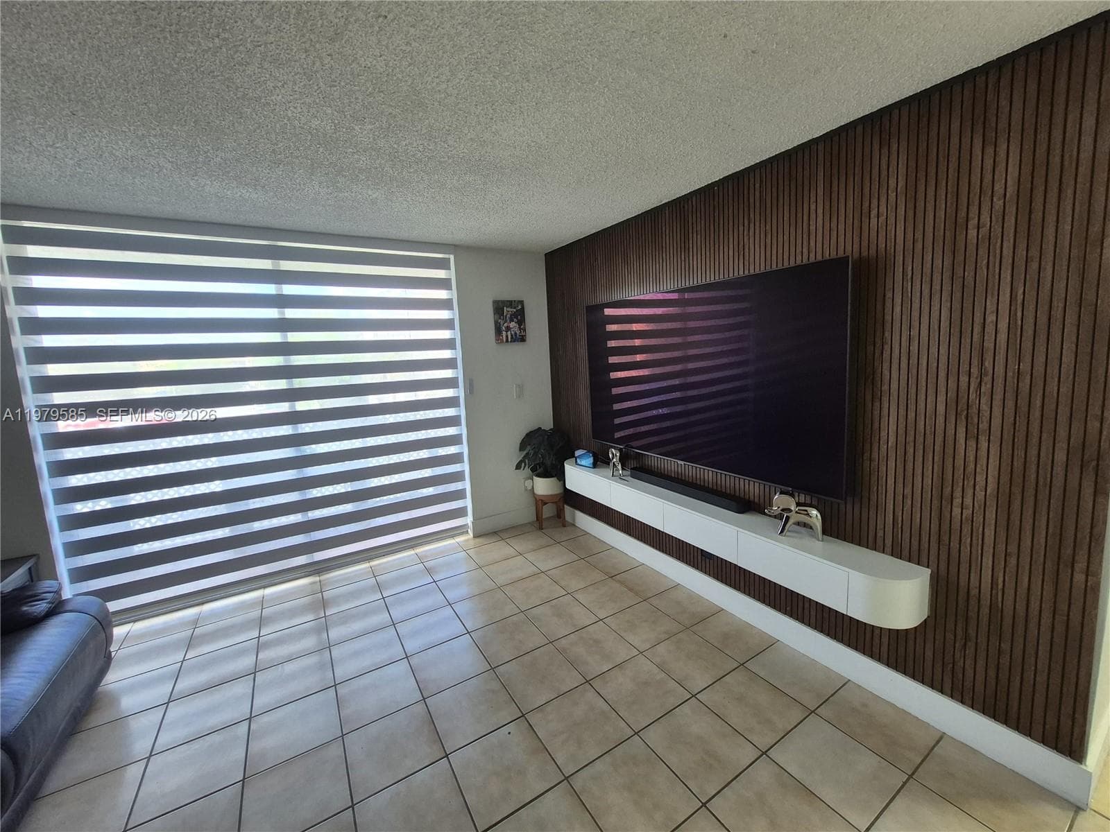 8405 NW 8th St # 304, Miami FL 33126