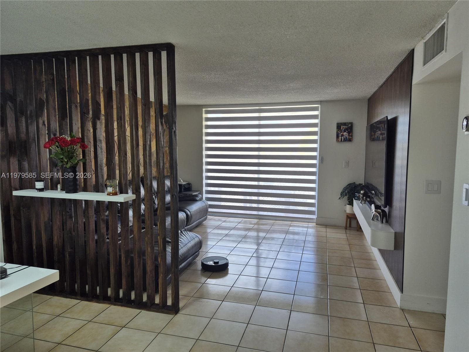 8405 NW 8th St # 304, Miami FL 33126