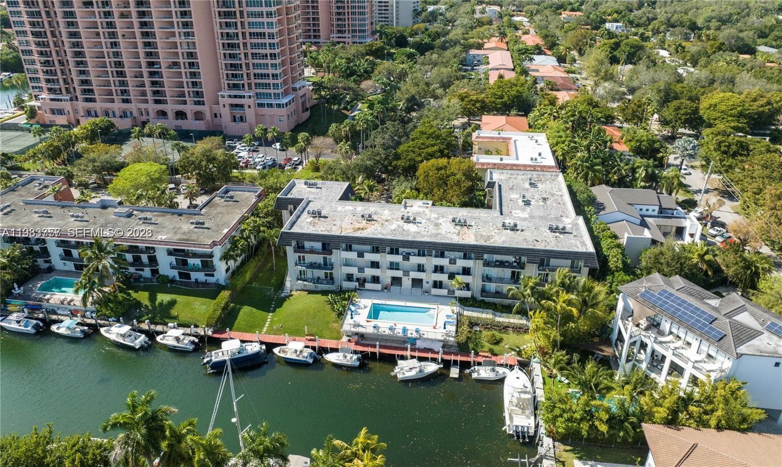 6815 Edgewater Dr # 105, Coral Gables FL 33133