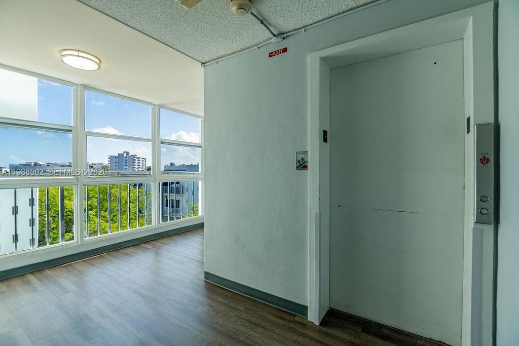 1990 Marseille Dr # 402, Miami Beach FL 33141