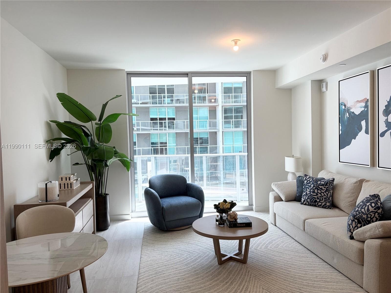 77 SE 5th street # 2709, Miami FL 33131