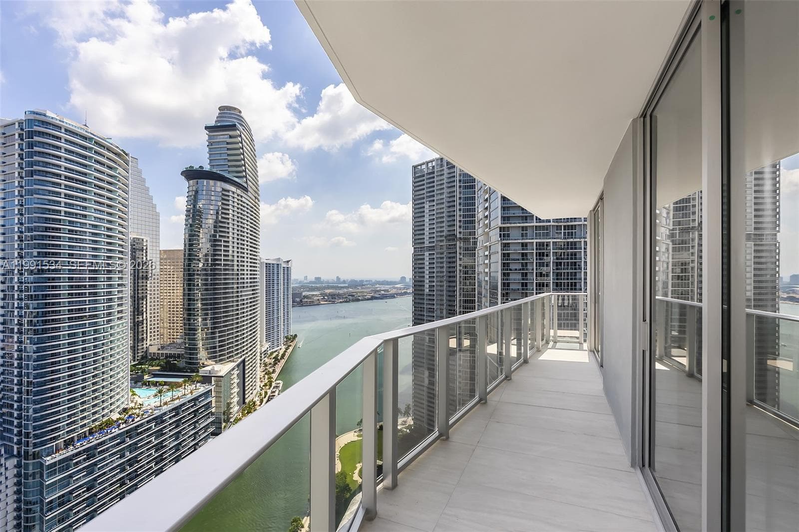 77 SE 5th Street # 2403, Miami FL 33131