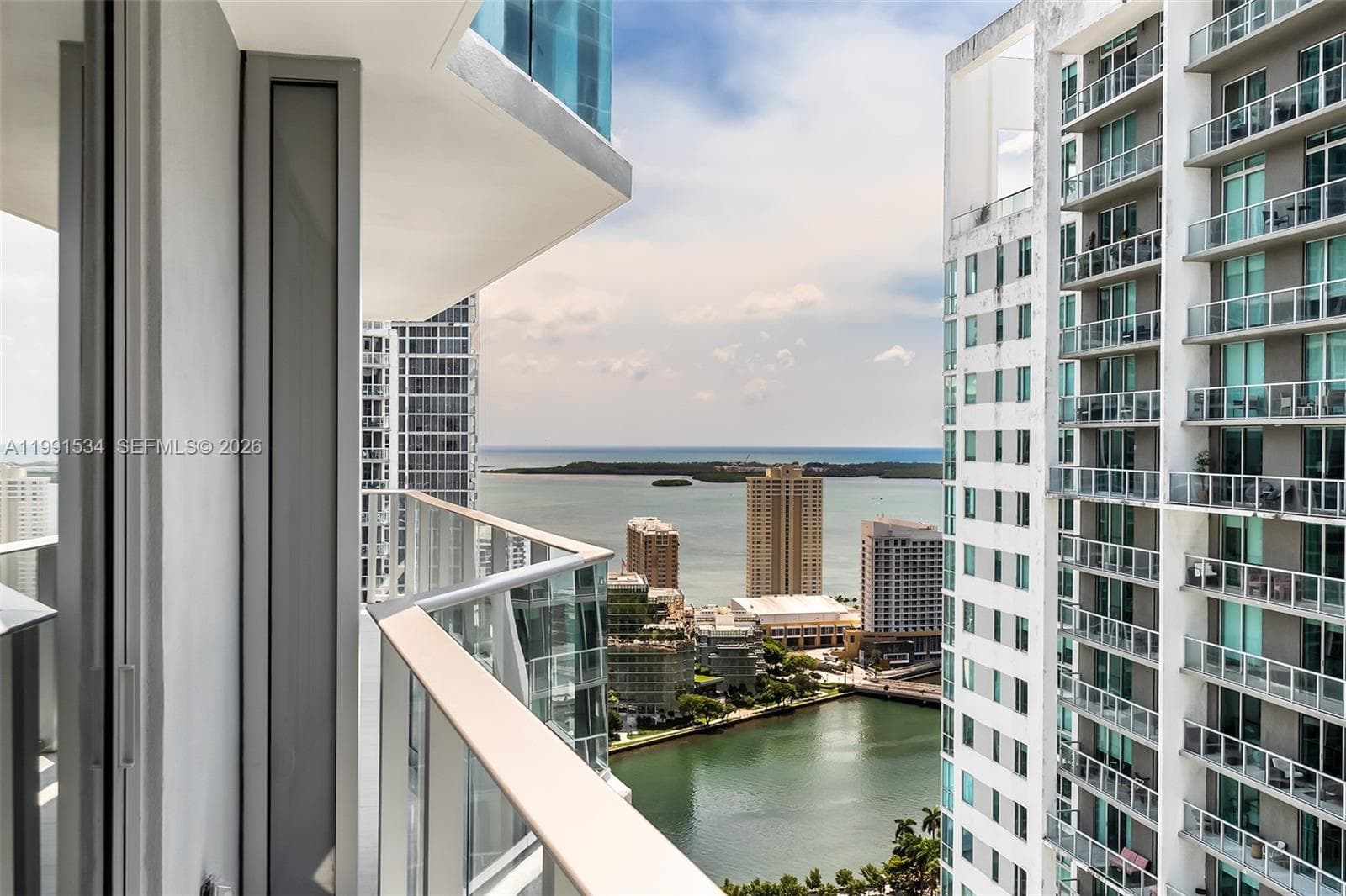 77 SE 5th Street # 2403, Miami FL 33131