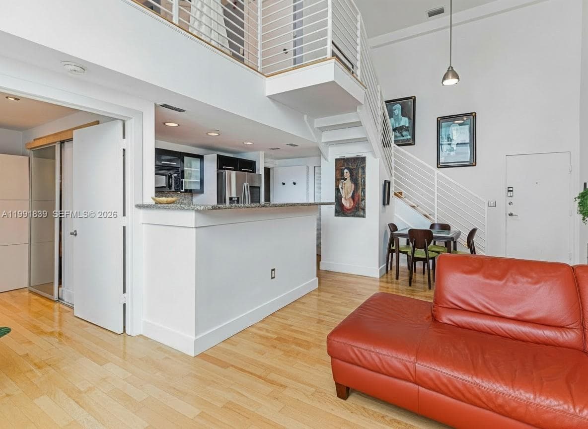 7728 Collins Ave # 16, Miami Beach FL 33141