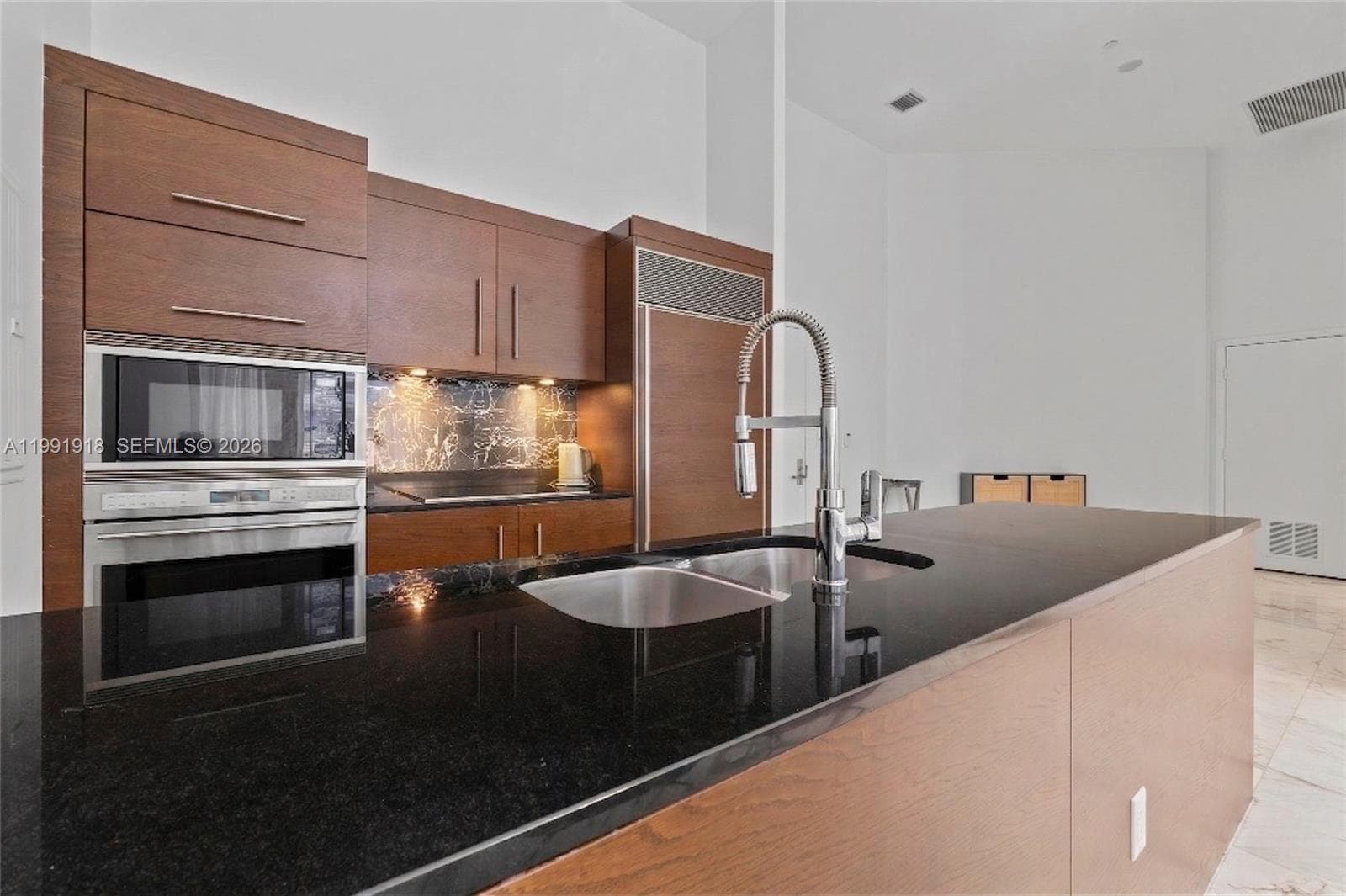 475 Brickell Ave # 2209, Miami FL 33131