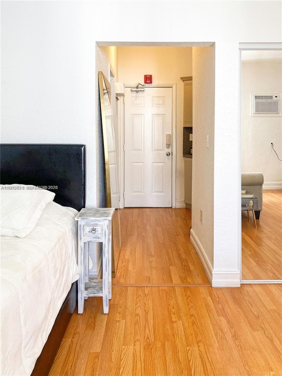 820 Euclid Ave # 203, Miami Beach FL 33139