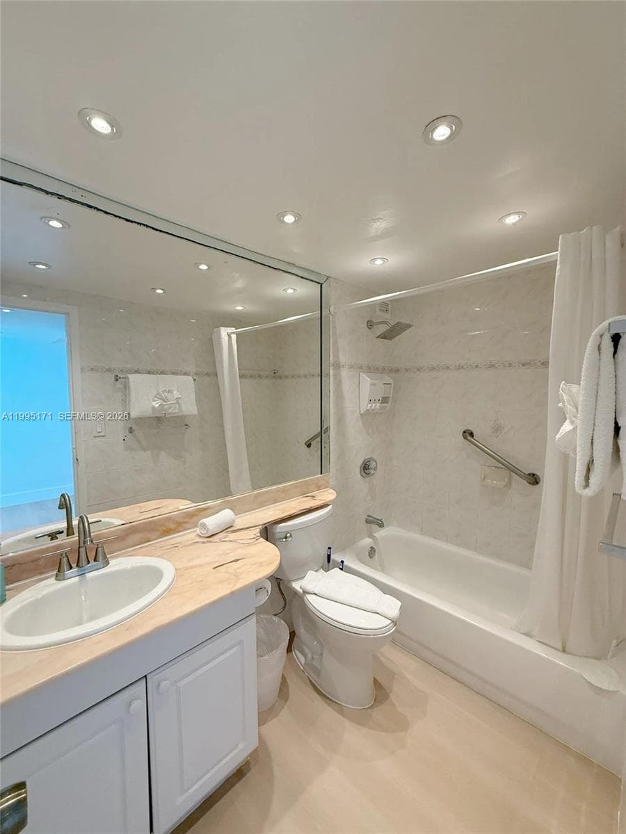 5445 Collins Ave # 635, Miami Beach FL 33140