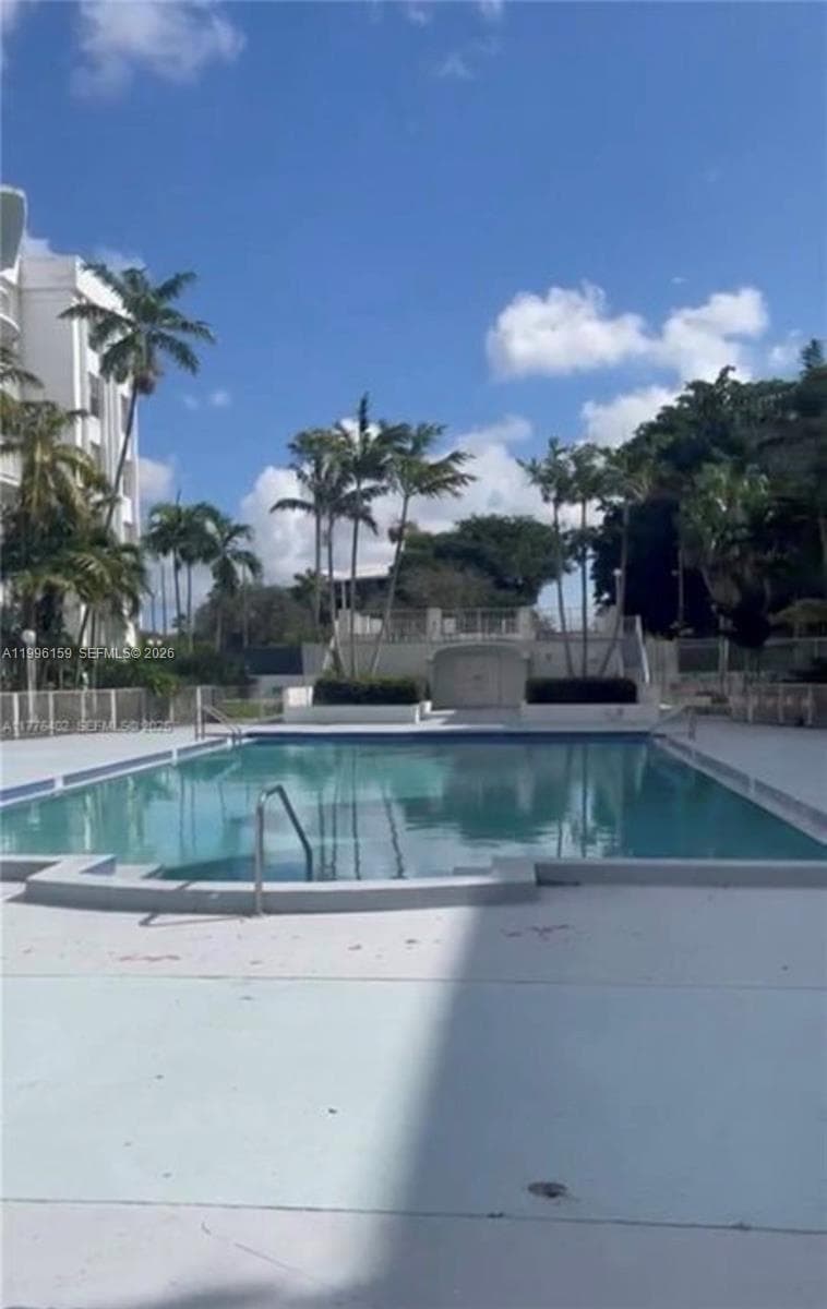 496 NW 165th St Rd # 611, Miami FL 33169