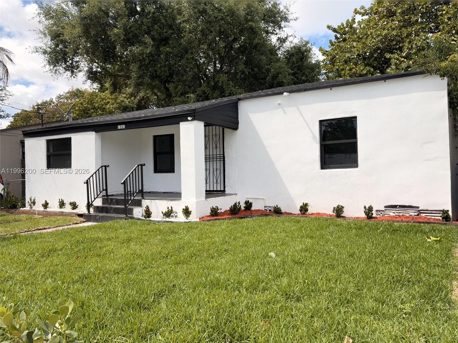 1261 NW 45th St, Miami FL 33142